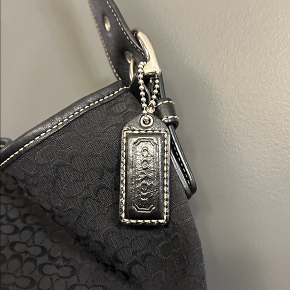Coach Signature C Vintage Black Hobo Bag - Picture 3 of 12